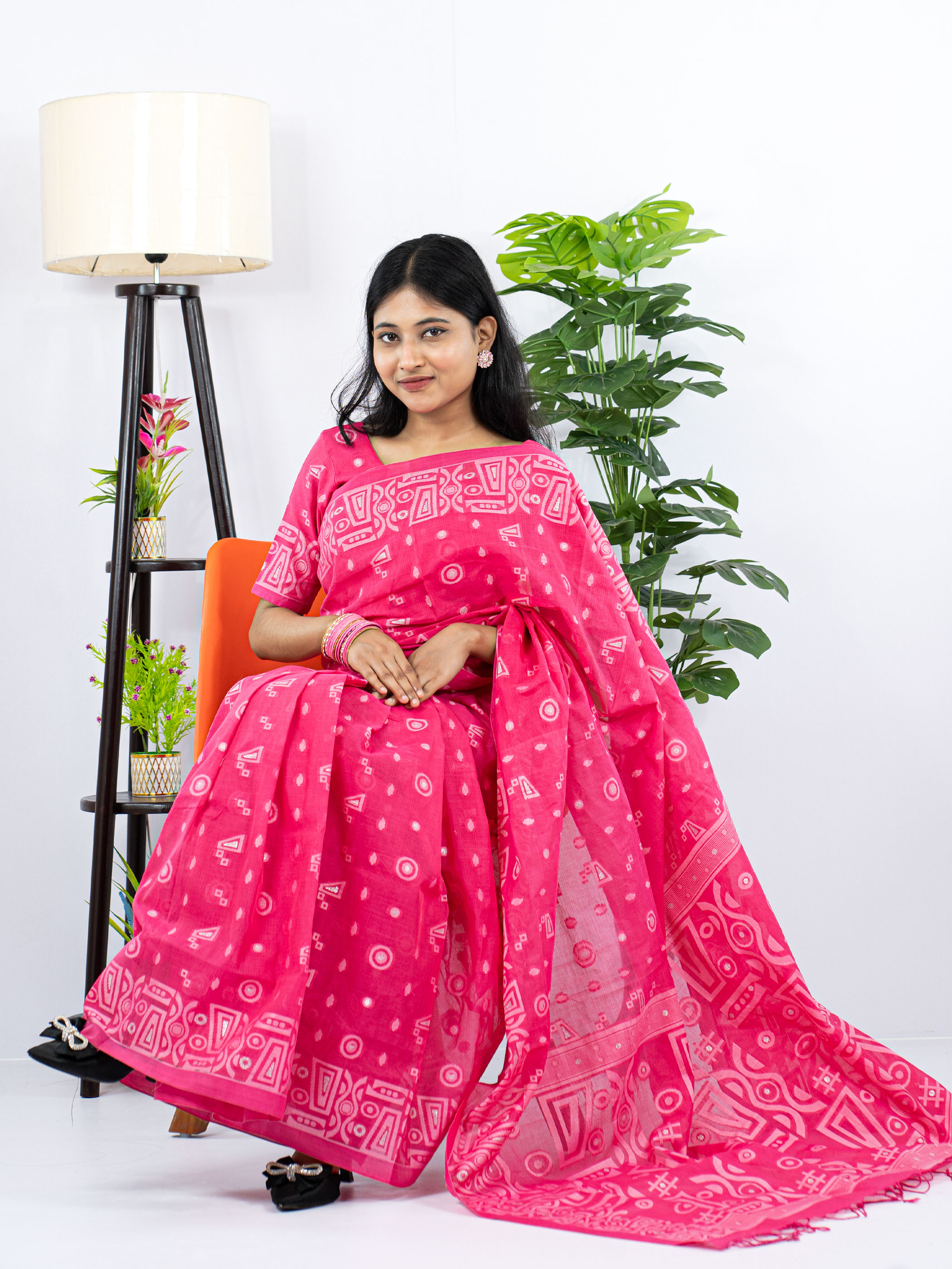 অরুণিমা প্রিমিয়াম সুতি তন্তুজ জামদানী – পিঙ্ক