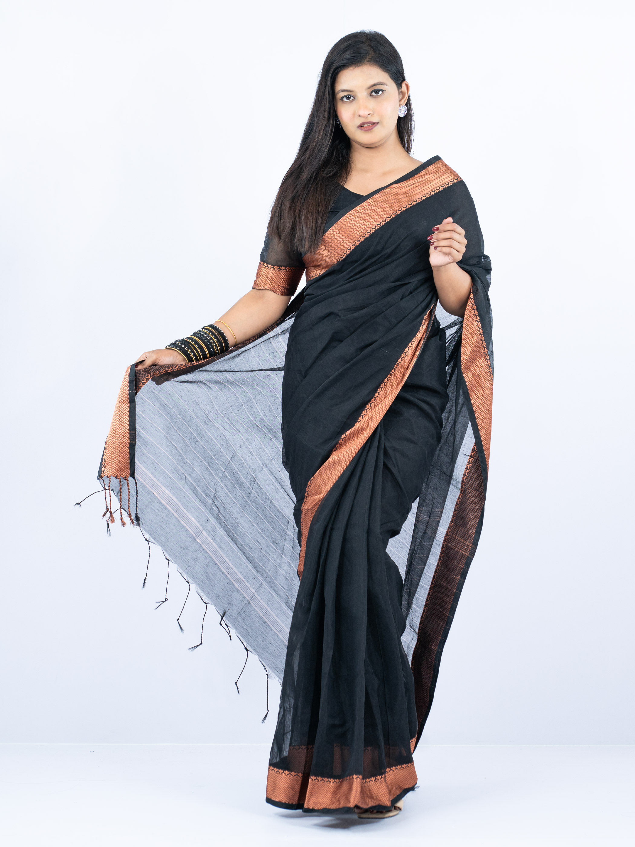 প্রভাতী প্রিমিয়াম প্লেইন হাফ সিল্ক – ব্ল্যাক & ব্রোঞ্জ